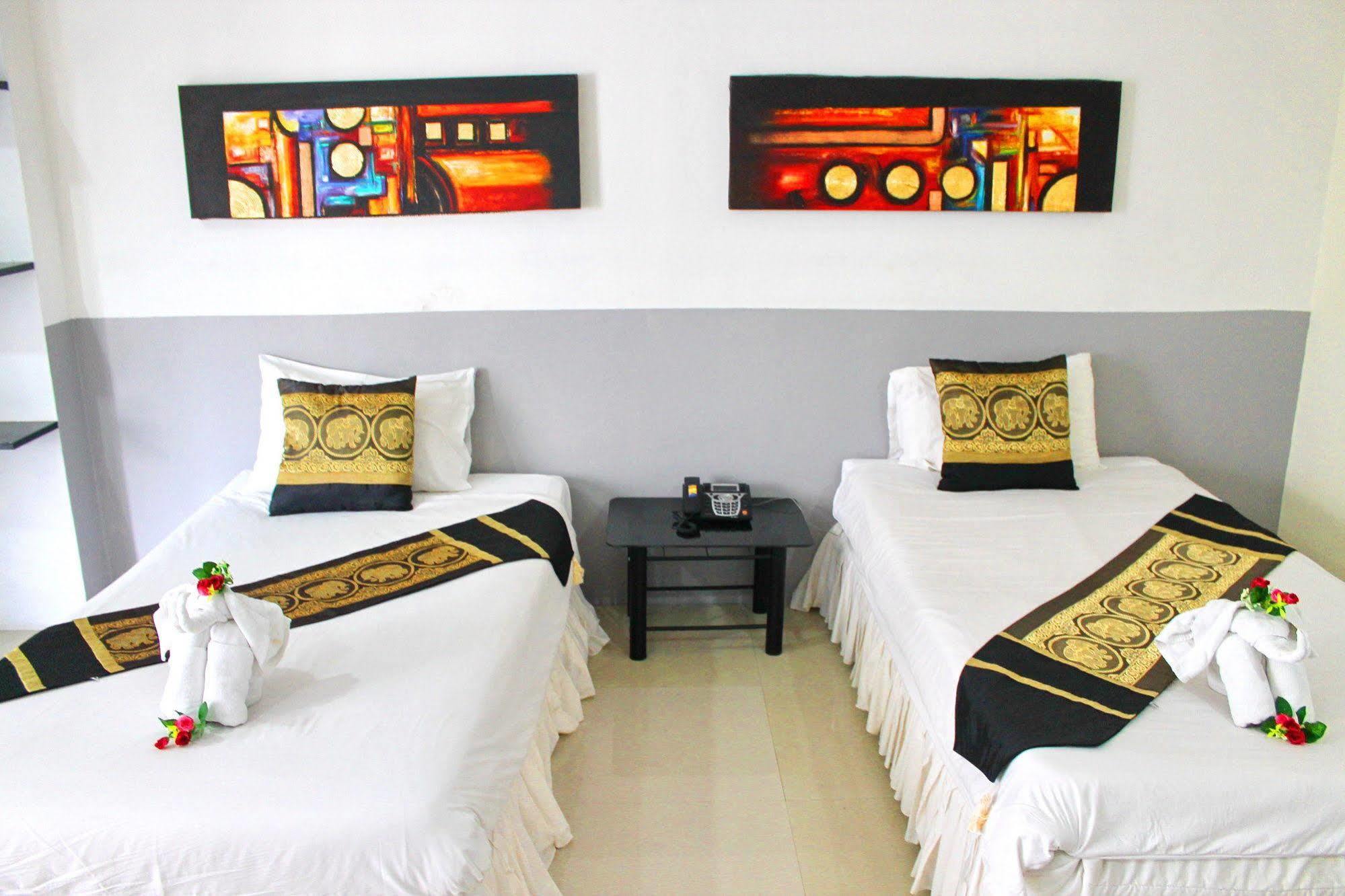 Lars-Lita Residence Patong Exterior foto